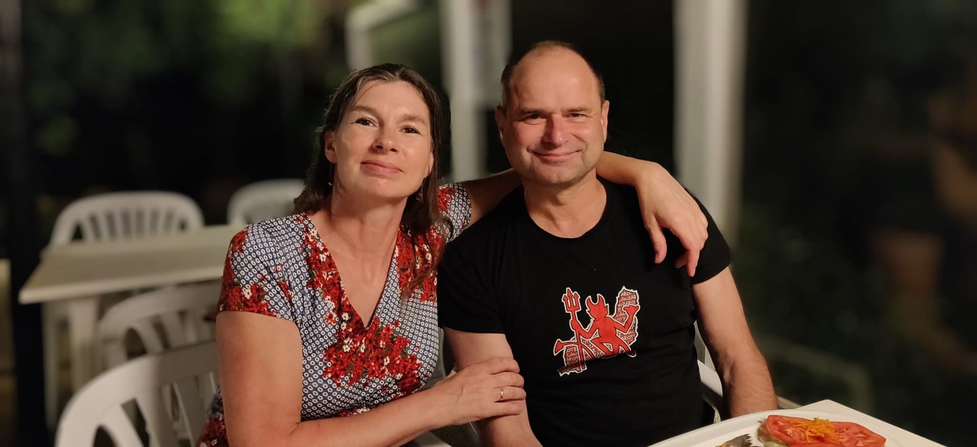 Een foto van het kunstenaarsduo Bert en Jeannette van der Reijden Een foto van het kunstenaarsduo Bert en Jeannette van der Reijden